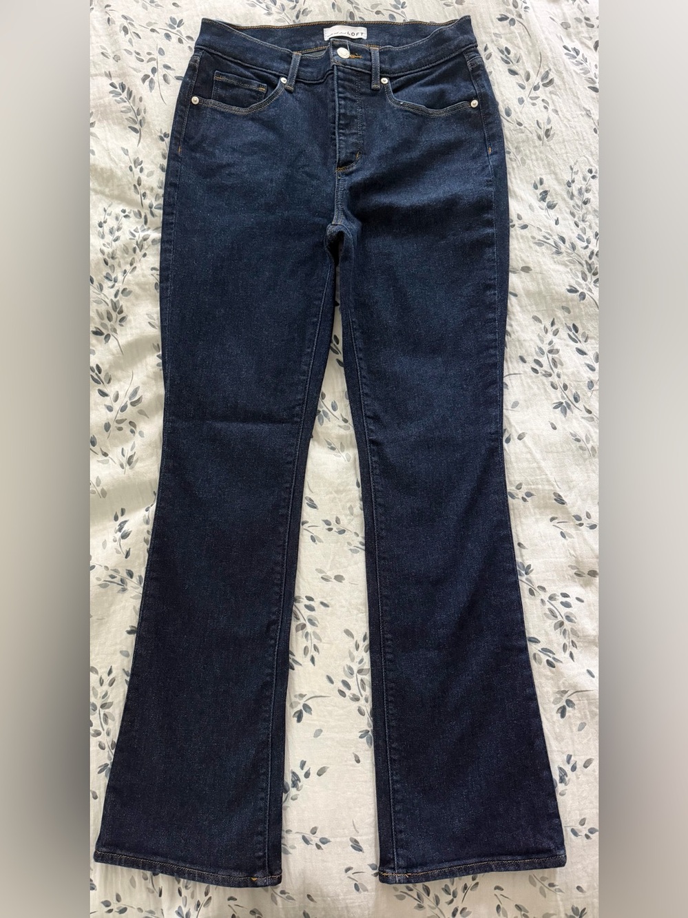 LOFT Women's Jeans - The Boot dark rinse size 28/6